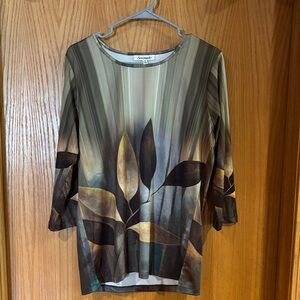 Serengeti, Size M, Sage Green Leaf Print Top